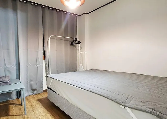 Appartement K-8 D 홍대 연드럴파크, 6번출구에서 8분거리,3룸을 2룸개조 공간 K8