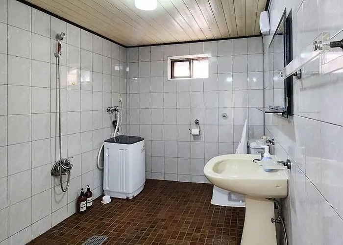 Appartement K-8 D 홍대 연드럴파크, 6번출구에서 8분거리,3룸을 2룸개조 공간 K8 *